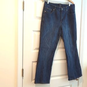 Jeans by Chicos Waist 17.5 Rise 11 Inseam 28 L37.5 Short